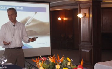 el presidente de suramericana, Gonzalo Pérez Rojas, se reunió ayer con los empresarios de Norte de Santander en las instalaciones del Club de Comercio de Cúcuta, en el barrio La Playa. La opinión