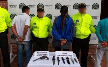 Capturan a cuatro personas por asesinar de 40 puñaladas a un hombre en Santander. Colprensa