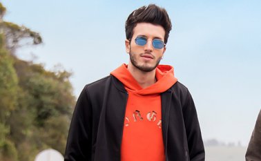 Sebastián Yatra, cantante colombiano. Internet