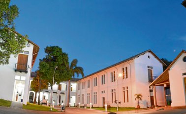 Las actividades de la Fiesta del Libro se cumplirán en la Biblioteca Pública Julio Pérez Ferrero. Se extenderán hasta el próximo sábado, nueve de septiembre. Archivo