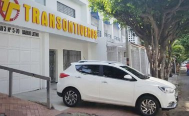 La empresa Ontiveros aclaró que el servicio que prestan sus carros no es igual al que ofrecen los taxis, debido a que cumplen rutas. Mario Caicedo