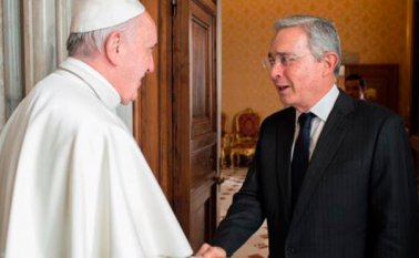 En el escrito, Uribe le expresó que “nunca nos hemos opuesto a la paz”. Archivo