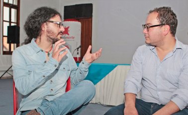 Daniel Ferreira y Arturo Charria compartieron con los cucuteños en la Fiesta del Libro y hablaron acerca de ¿cómo narrar la guerra en Colombia? Mario Caicedo