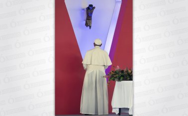 Oh Cristo negro de Bojayá, haz que nos comprometamos a restaurar tu cuerpo: papa Francisco AFP
