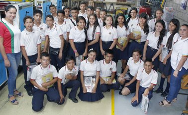 Recorrieron las instalaciones de La Opinión. Juan Pablo Cohen