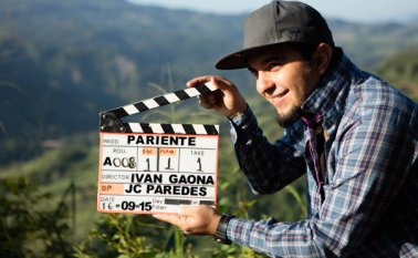 La cinta producida por Diana Pérez narra la historia de Mariana, el eterno amor de Willington, quien se va a casar en una semana con René, primo de Willington. Colprensa