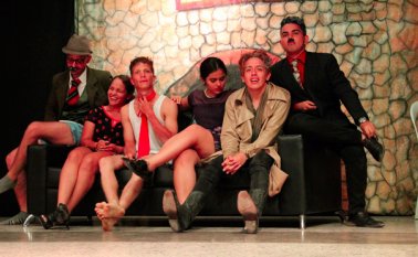 El grupo de teatro El Portón presenta la obra 'Sopa de sucesos', que es una comedia con una duración de una hora. Cortesía