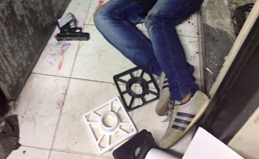 El cadáver de Fernando Morales Ortiz quedó tendido en el segundo piso de la litografía. Cortesía