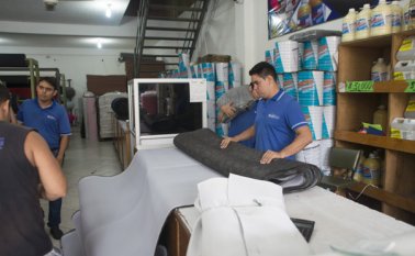 Los vendedores de insumos para la fabricación de calzado registran una reducción en las comercialización cercana al 40%, en lo que va corrido del año. Archivo
