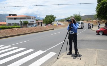 Las firmas recolectadas en contra de las fotomultas en Los Patios fueron verificadas por la Registraduría, que de 12.800 sólo avaló 7.320 . Archivo