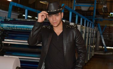 Kavir Sánchez diseña su vestuario para marcar diferencia. Edinsson Figueroa