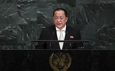 Ri sostuvo asimismo que las "bárbaras y odiosas" sanciones impuestas por Washington no harán cambiar de opinión a Pyongyang sobre sus crecientes tests misilísticos y balísticos. AFP