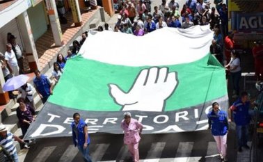 Las Farc fueron responsables de varias tomas y masacres, como en el año 2000, cuando atacaron con explosivos y explotaron un carrobomba. Colprensa