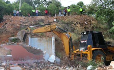 En el barrio San Matero fue demolida una vivienda que era foco de inseguridad. Cortesía