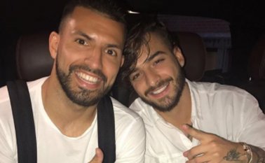 Agüero colgó una foto en su cuenta de Instagram con el cantante colombiano Maluma. Instagram