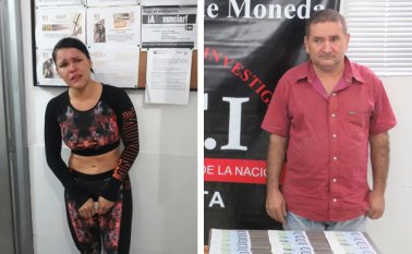 Rosalba Sánchez Barbosa fue capturada cuando reclamaba una encomienda de dinero falso. A Juan Calderón Rangel lo detuvieron por el mismo delito. Cortesía