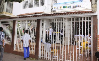 Este centro de atención está ubicado en la avenida 3 # 2 - 58 del barrio Lleras Restrepo. Allí podrán ducharse, lavar la ropa, tomar refrigerio, participar en las actividades recreativas. Obando