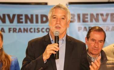 Junto al documento de la denuncia, el Representante a la Cámara, adjuntó la entrevista del mandatario bogotano. Colprensa