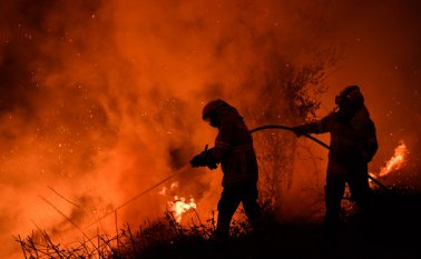 Unos 15 incendios considerados "importantes" fueron controlados en las últimas horas. AFP