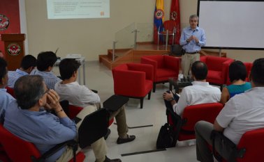 Andrés Langebaek Rueda, director ejecutivo de estudios económicos del Grupo Bolívar, se reunió en Cúcuta con empresarios y voceros gremiales de Norte de Santander. Cortesía