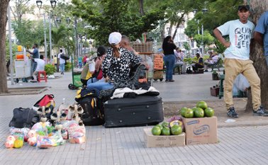 La presencia de la policía será permanente entre las 6 de la mañana y 5 de la tarde Archivo La Opinión