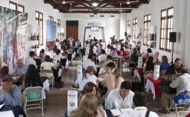 Más de 150 micro, pequeños y medianas empresas de Norte de Santander ya tienen sus citas agendadas en el la rueda de negocios que se hará en la Biblioteca pública Julio Pérez Ferrero. Archivo