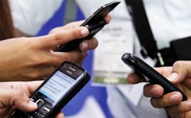 De acuerdo con la Secretaría de Hacienda, esta norma permite que los municipios cobren un tributo sobre el consumo de telefonía en general. Colprensa