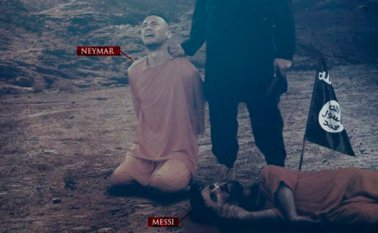 En la imagen difundida por el grupo terrorista también aparece el jugador argentino Lionel Messi. Tomada de Twitter
