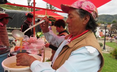 La bebida se ha consumido tradicionalmente en los pueblos de clima frío y en Cácota, María Josefa Eugenio, la promueve para que las nuevas generaciones conozcan las costumbres. Roberto Ospino