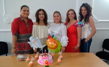 Zuly Niño, Claudia Morelli, la gestora social de Norte de Santander, Cecilia Soler; Sonia Arango y Yruani Tarache. Cortesía