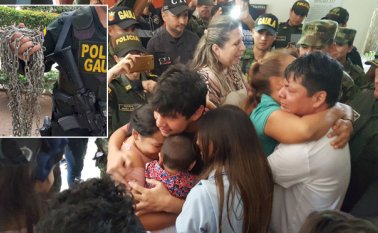 El reencuentro de los familiares con Víctor Julio Roqueme fue tan emotivo que las lágrimas de felicidad y los gritos contagiaron a las autoridades y a los asistentes. La víctima siempre estuvo encadenada. Cristian Herrera