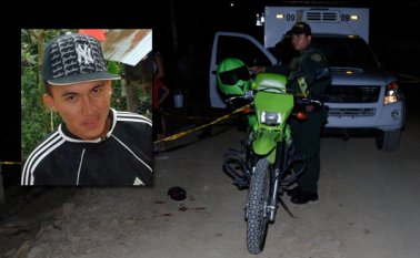 En una patrulla policial trasladaron al herido hasta el Policlínico de la ciudadela Juan Atalaya, donde posteriormente murió. Mario Franco