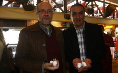 Esta semana el escritor Daniel Samper Pizano presenta su nueva obra ‘Camas y famas’, el cual cuenta con ilustraciones de Matador. Colprensa