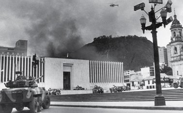 Toma del Palacio de Justicia. www.lacasadelahistoria.com