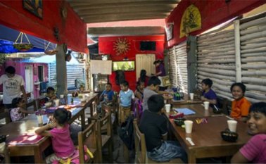 De 18 alumnos inicialmente, ahora hay 35 que asisten a sus jornadas académicas. Tomada de Twitter @Radio_Zocalo