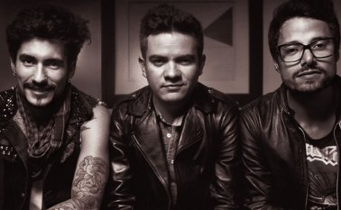 La banda colombiana Diamante Eléctrico recibió los premios a Mejor Álbum Rock y Mejor Canción Rock, en donde empató con Andrés Calamaro Internet