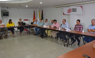 El exministro y precandidato presidencial, Juan Fernando Cristo, se reunió ayer con empresarios y dirigentes gremiales de Cúcuta y Norte de Santander para compartir la propuesta con la que busca abanderar la candidatura liberal a la Presidencia de la República. Edisson Figueroa