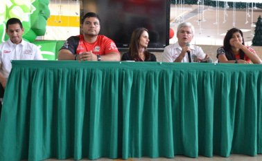 En presencia de las autoridades de la Liga Nortesantandereana de Rugby, el director de Indenorte y la delegada de la Cancillería, se oficializó ayer el proyecto de intercambio de conocimientos en rugby que trabajará con clubes del departamento. Cortesía