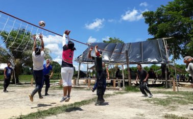 Ante la falta de proyectos productivos, los desmovilizados se dedican a las actividades educativas y deportivas. Cortesía