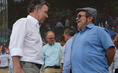 Juan Manuel Santos y Timochenko se reunirán el viernes. Archivo