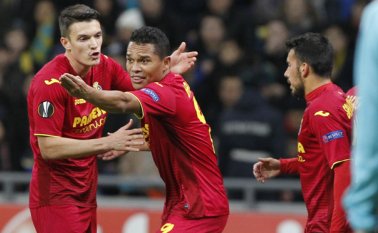 El 'Submarino Amarillo' de Carlos Bacca se pone con 11 puntos y asegura el liderato del grupo A del torneo. AFP