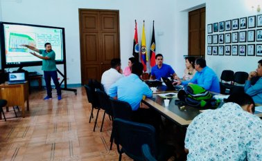 Los mandatarios de tres municipios de Norte de Santander explicaron en la Gobernación, cuáles son sus problemas para construir viviendas gratis. Cortesía