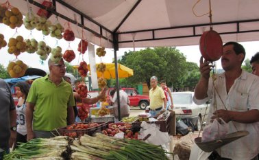 220 cultivadores del departamento ofrecerán frutas, verduras y hortalizas frescas a precios justos. Archivo