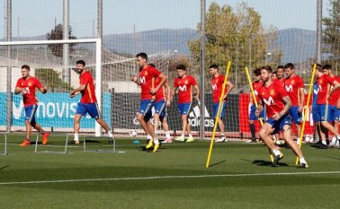 España misma había sido amenazada ya con una suspensión en 2008, lo que habría supuesto una suspensión para la Eurocopa de 2008, que finalmente jugó y ganó. Archivo