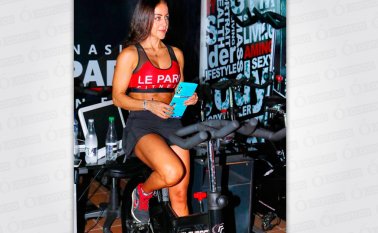 Adriana Isabel Ropero Yáñez en plena acción, en su gimnasio ubicado en Los Patios. Cortesía