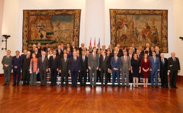 El cucuteño Eduardo Durán Gómez, catedrático de derecho y miembro de número de la Academia Colombiana de la Lengua, estuvo en España, acompañado, entre otros, por el Rey Felipe, en la presentación del diccionario. Cortesía
