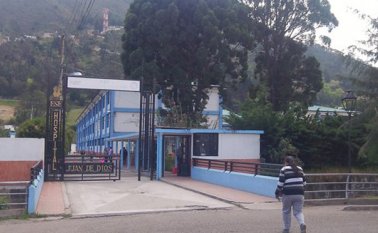 La medida se implementó teniendo en cuenta que en esta temporada se incrementan los pacientes por exceso de bebidas embriagantes. Archivo La Opinión