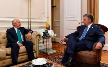 Pastrana recordó el exgerente de la ‘Campaña Santos Presidente’, Roberto Prieto, sostuvo que la multinacional habría financiado la candidatura del actual jefe de Estado.  Colprensa