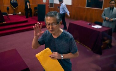 Fujimori lleva cumplidos poco más de 10 de los 25 años a los que fue condenado como autor mediato de la muerte de 25 personas en una operación antiterrorista.  AFP