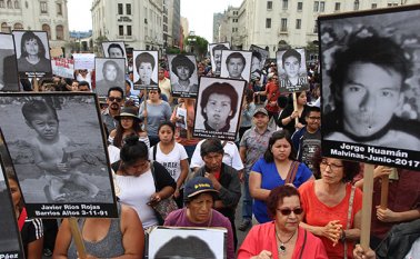 Las manifestaciones contra el indulto también se produjeron en otras ciudades importantes de Perú. AFP